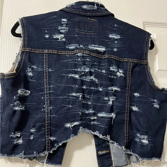 F21 Distressed Cropped Denim Jacket - Picture 2 of 2
